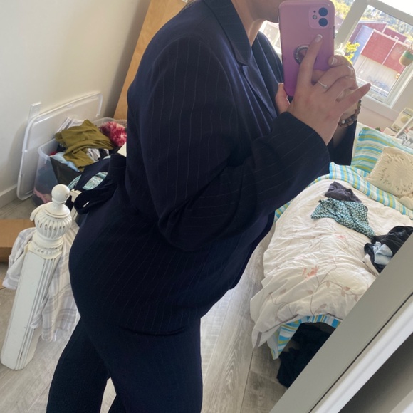 Le suit - Picture 4 of 8